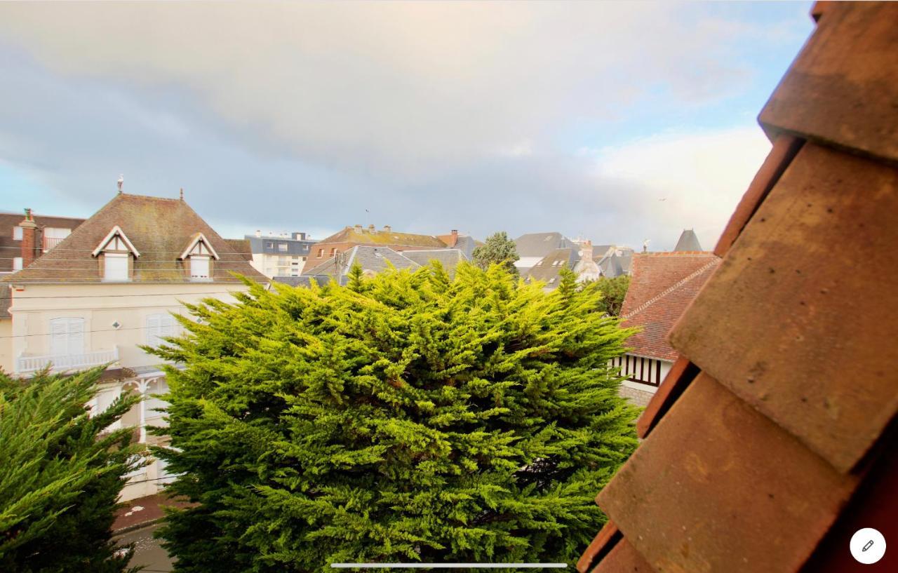 Joli Studio ☆ 100M De La Mer Et Du Centre Ville ☆ Cabourg Buitenkant foto