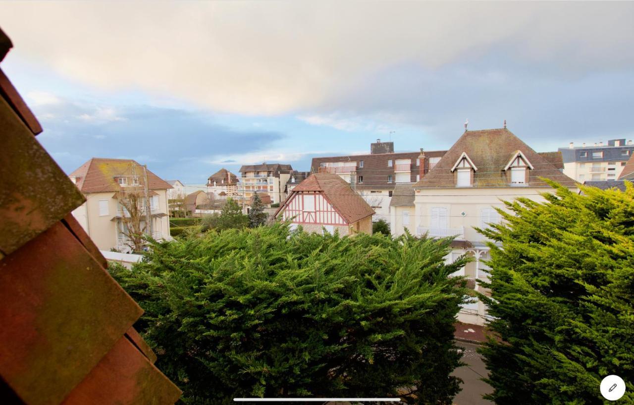 Joli Studio ☆ 100M De La Mer Et Du Centre Ville ☆ Cabourg Buitenkant foto